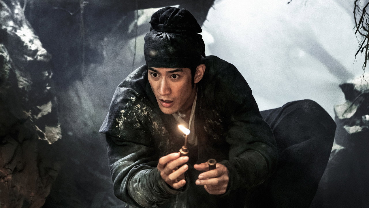 도둑을 잡으러 나갔다가 요괴와 싸우게 됐다 | MovieLAB LAB